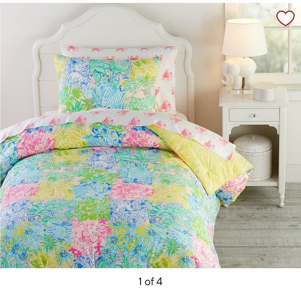 Lilly Pulitzer Cheek to Cheek Twin/XL Reversible Comforter
